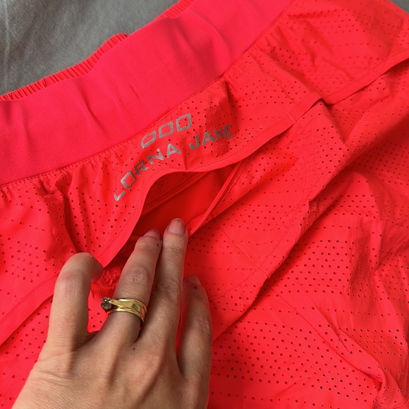 Lorna Jane bright pink/coral running shorts AU 8/10 - Picture 5 of 5